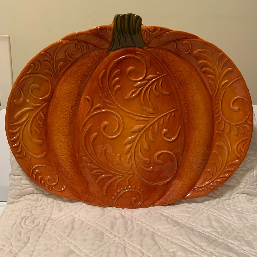 Pier 1 pumpkin platter